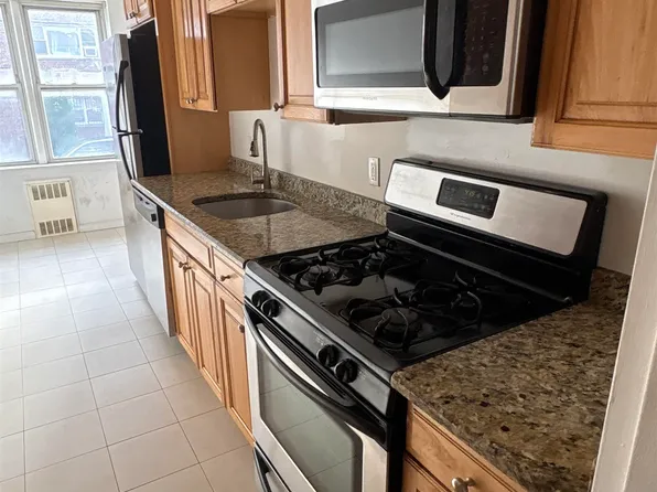 2520 Kennedy Boulevard image 2 of 15