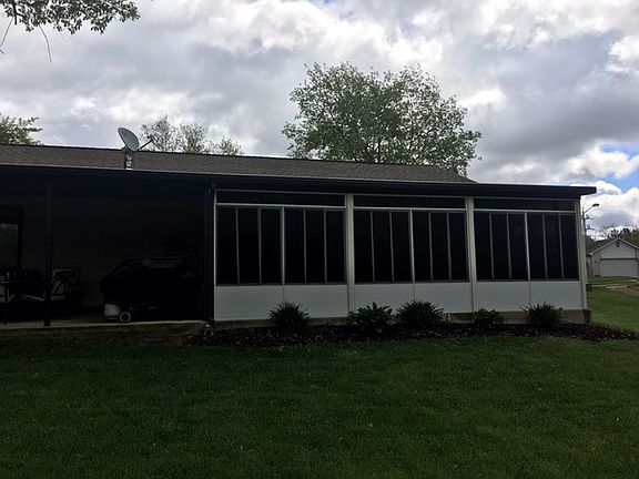4th image of 233 River Run Ct