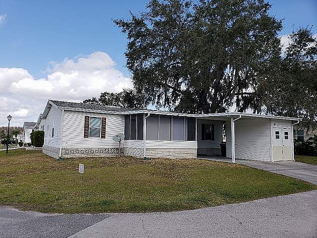 1st image of 569 Clover Ln