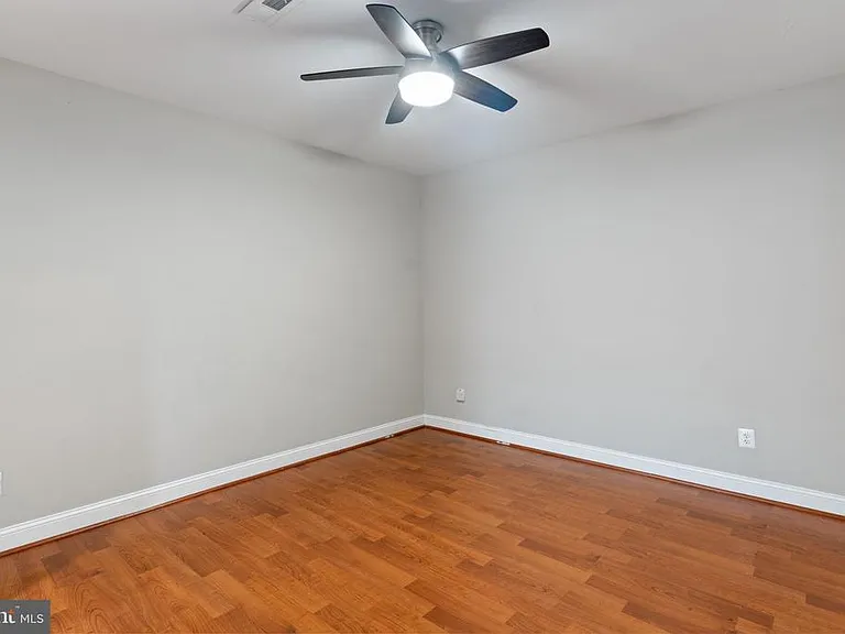 7495 Cavalcade Dr — Photo 33