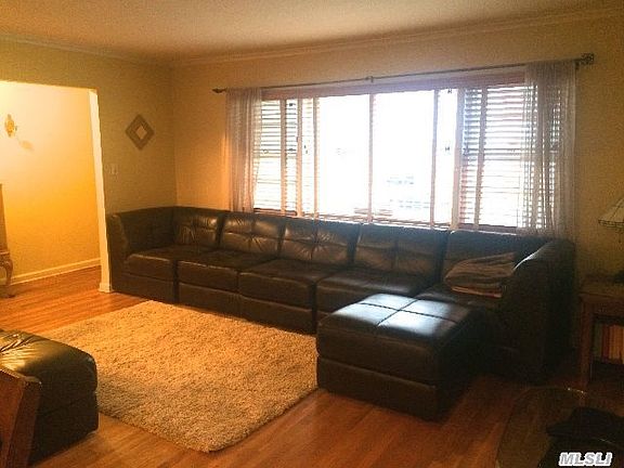 4th image of 441 Beach 127 St
