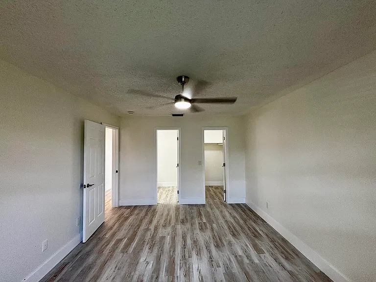 11003 Ridge Ave #B — Photo 12