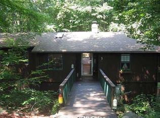 61 W Shore Dr, Clinton, CT 06413