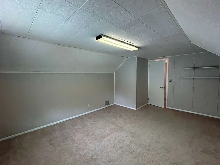 26901 Farringdon Ave — Photo 7