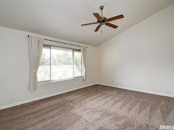 2nd image of 2701 Green Bay Way