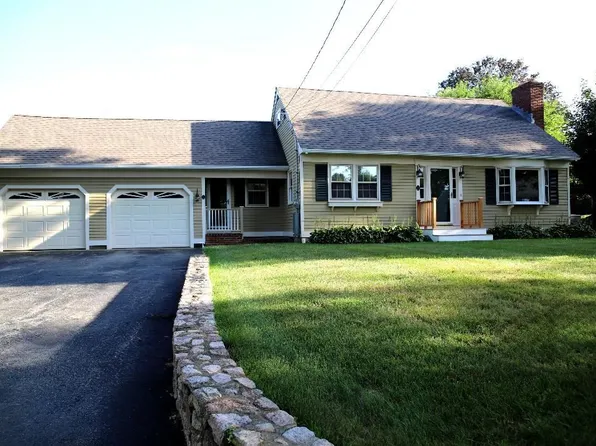 6 Edgewood Ln, Mattapoisett, MA 02739