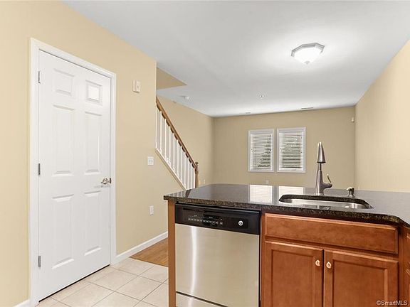 5th image of 2660 North Ave #225