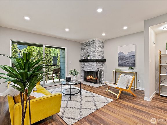 5th image of 17014 NE 80th Street #C6