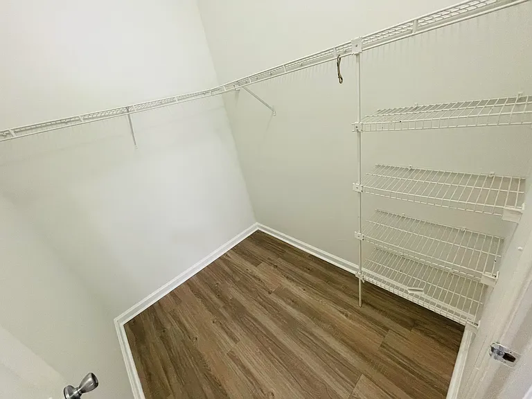 1654 Hawthorne Pl — Photo 12