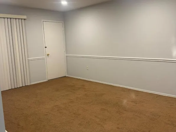 1909 Raspberry Ct, Edison, NJ 08817