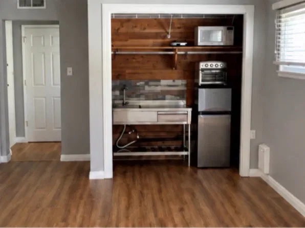 (undisclosed Address), Ventura, CA 93003