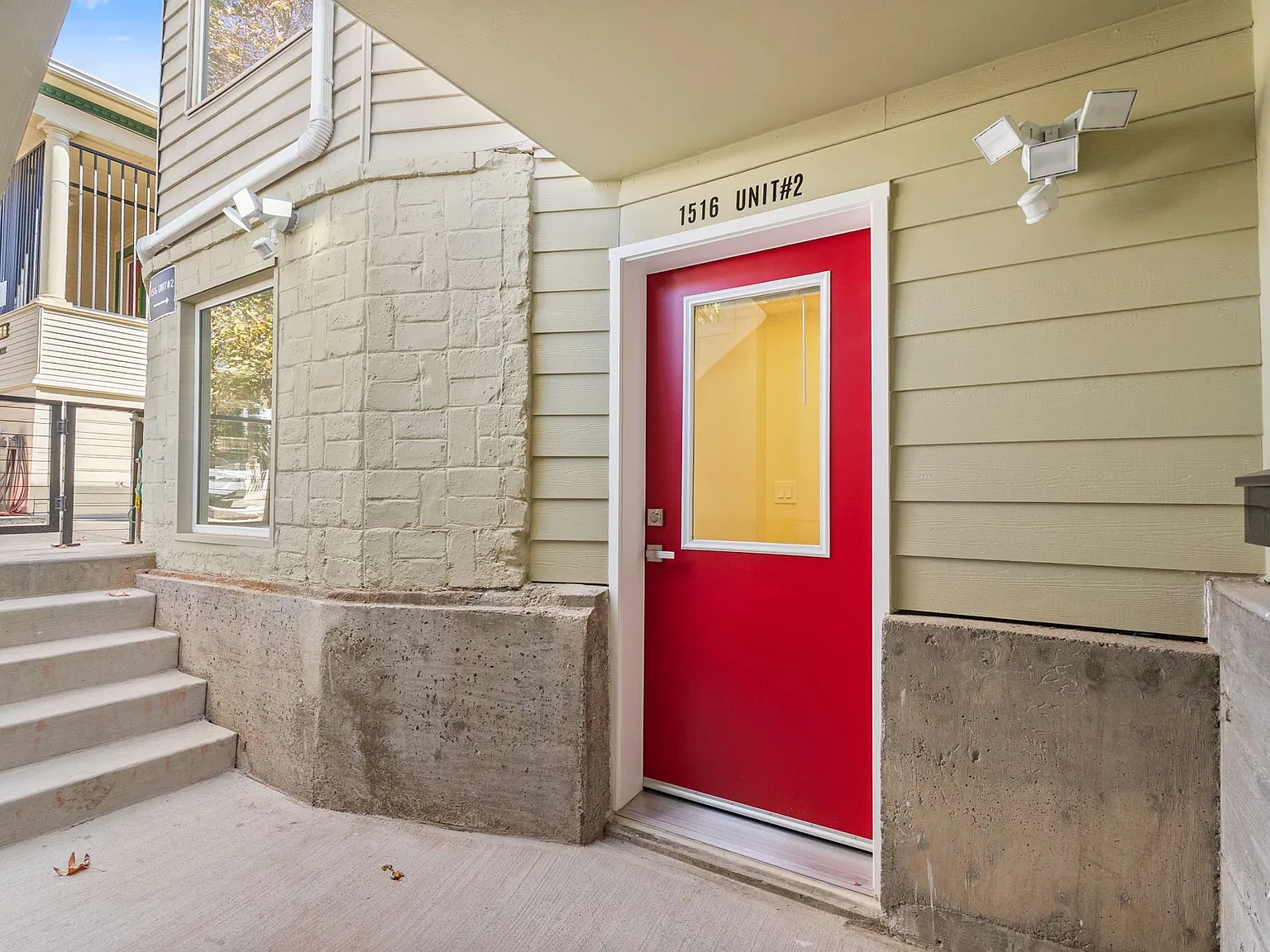 Spacious 2BR/2BA Apartment Unit at 1516 Alcatraz Ave, Berkeley - $3600/mo — Photo 3