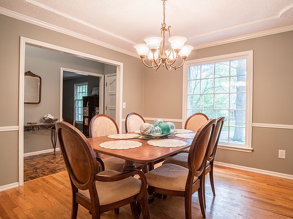 Hardwood Floors/Fresh Paint