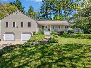 25 Warren St, Upton, MA 01568