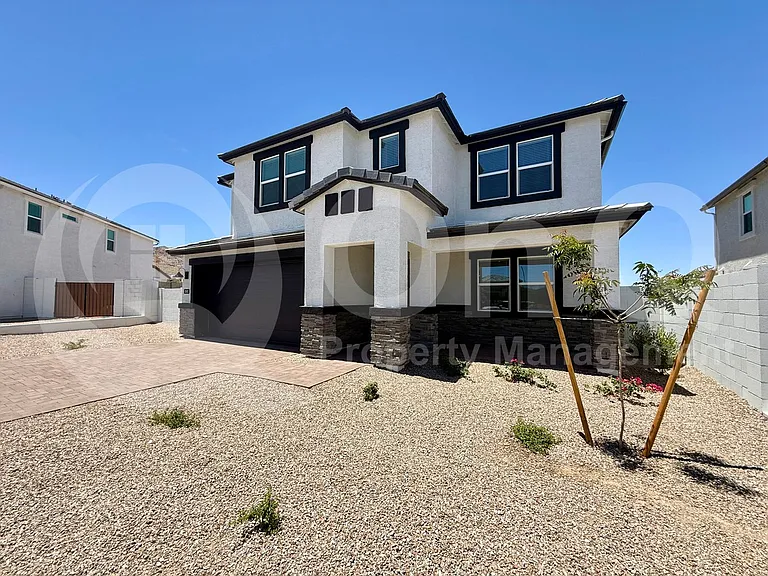 10042 S 23rd Ln — Photo 2