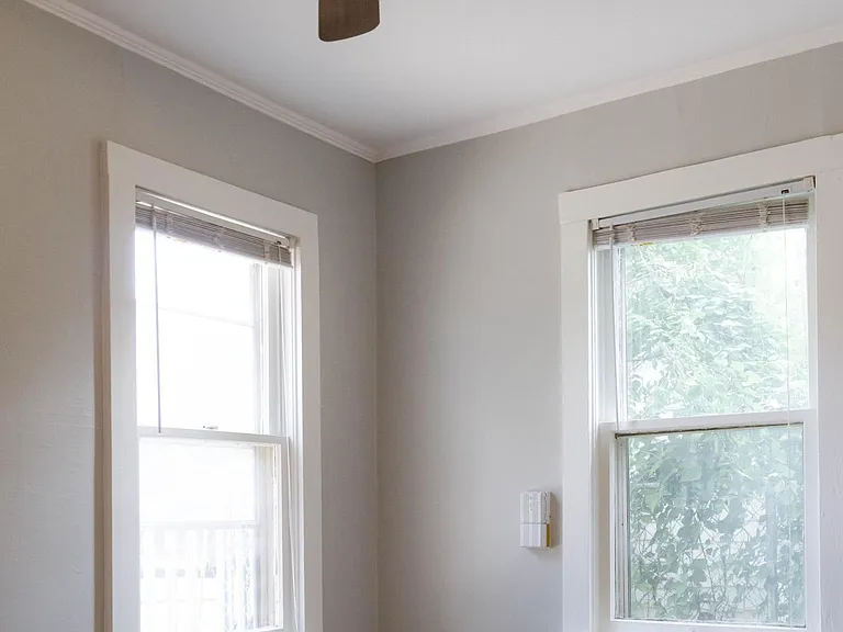 2415 N Linn Ave — Photo 5