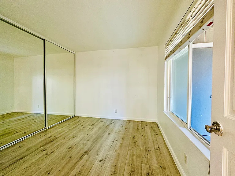 106 Rancho Dr #D — Photo 7