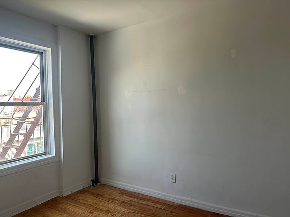 3rd image of 393 S 2nd St APT 3D