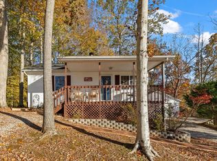 107 Lakeview Spur, Byrdstown, TN 38549