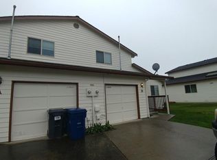 806 S 22nd Pl #B, Mount Vernon, WA 98274