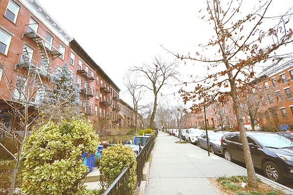 Rented by Bold New York | media 26