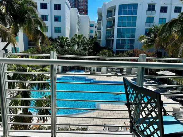 110 Washington Ave, Miami Beach, FL