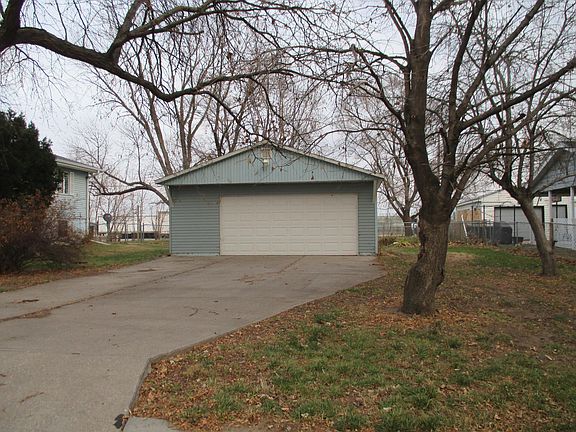 3rd image of 3911 Ramelle Dr