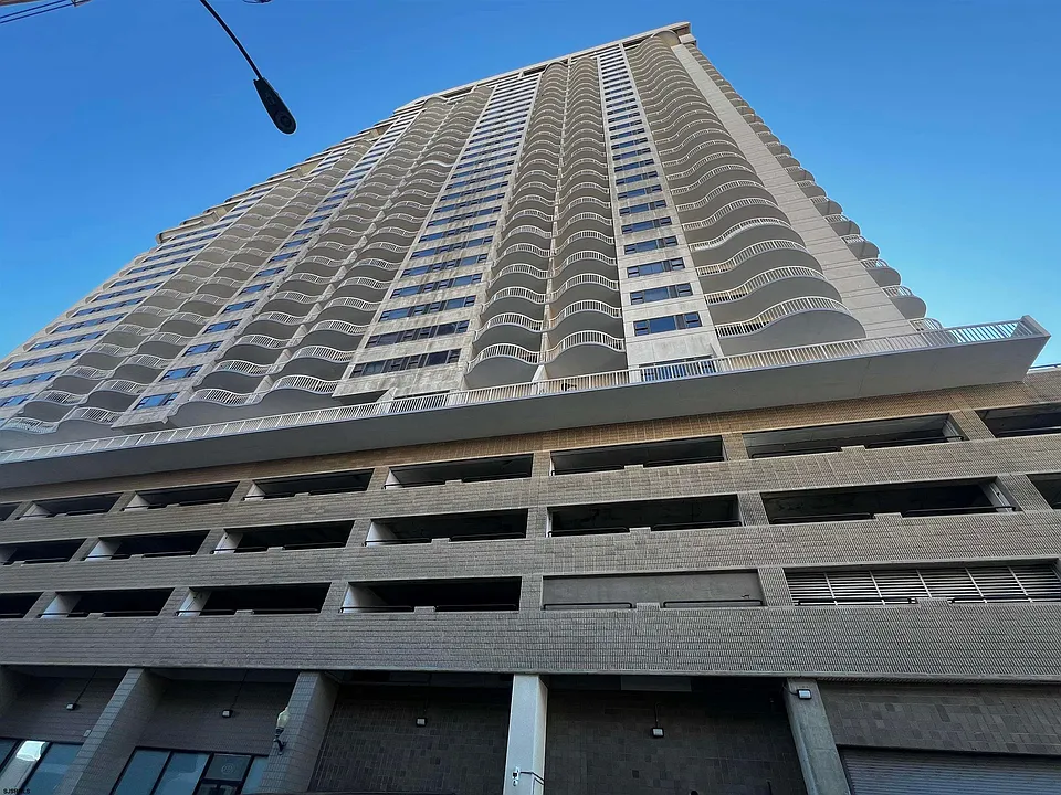 3101 Boardwalk #1211-1
