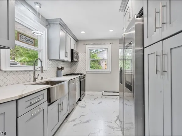 7 Jackson Ave, Vernon Twp., NJ 07462