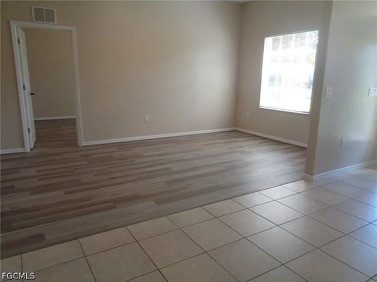 2463 Nature Pointe Loop — Photo 7