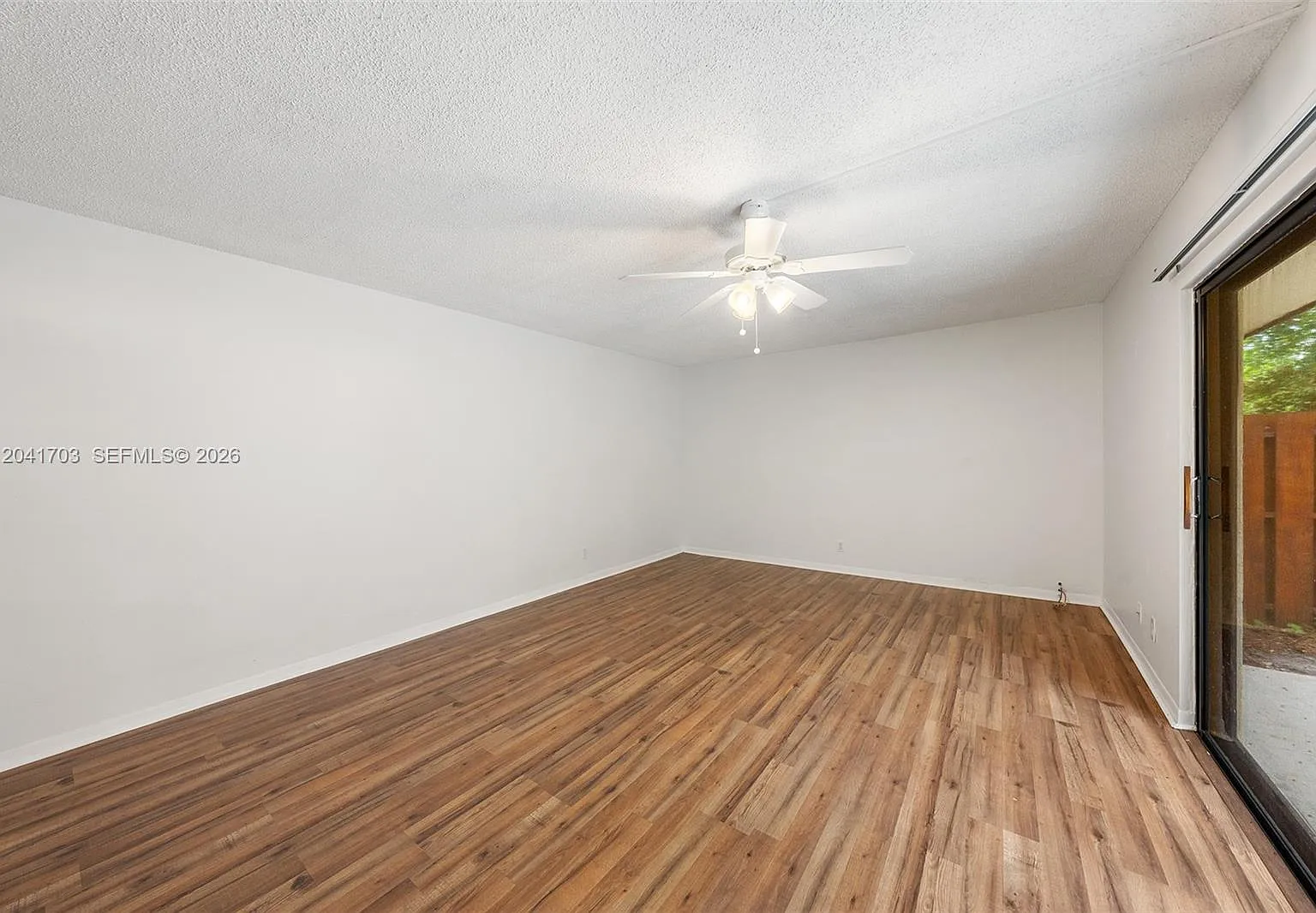 Spanish Wells Condo I — Photo 4