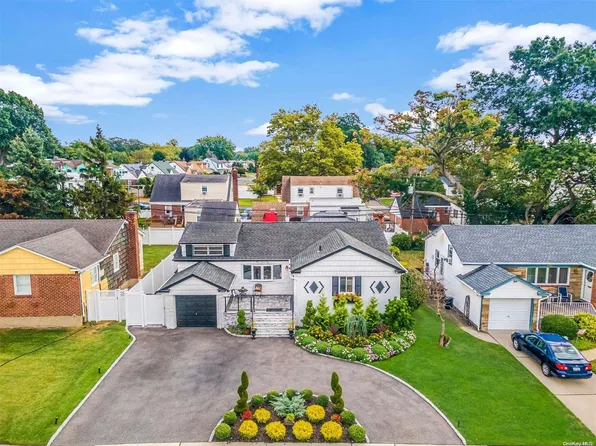 344 Arkansas Drive, Valley Stream, NY 11580
