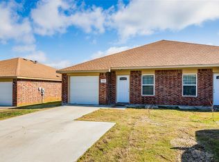 7321 S Colonial Dr, Fort Worth, TX 76140