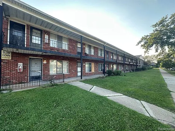 4535 Cadieux Rd, Detroit, MI
