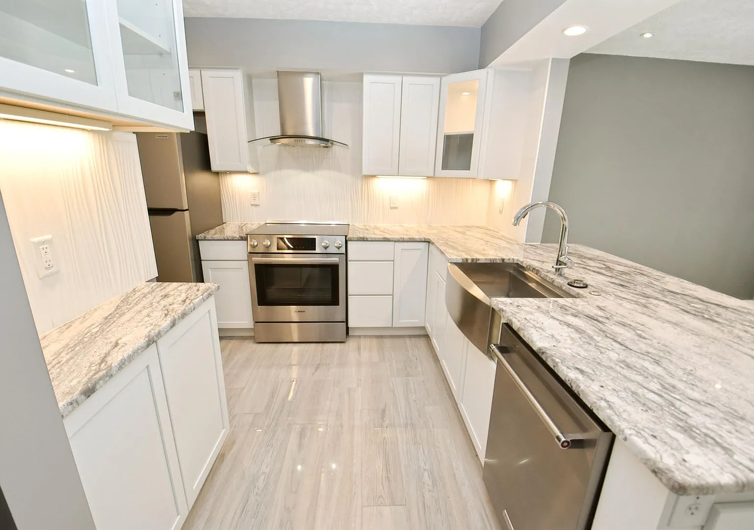 Nicely updated condo at Stoneridge 1 bedroom 1 bath — Photo 2