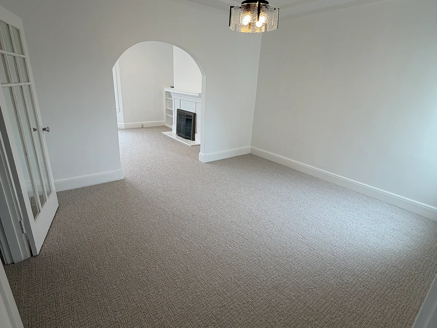 2 bed, 1.5 bath, 1250 sqft, $6,000 — Photo 4