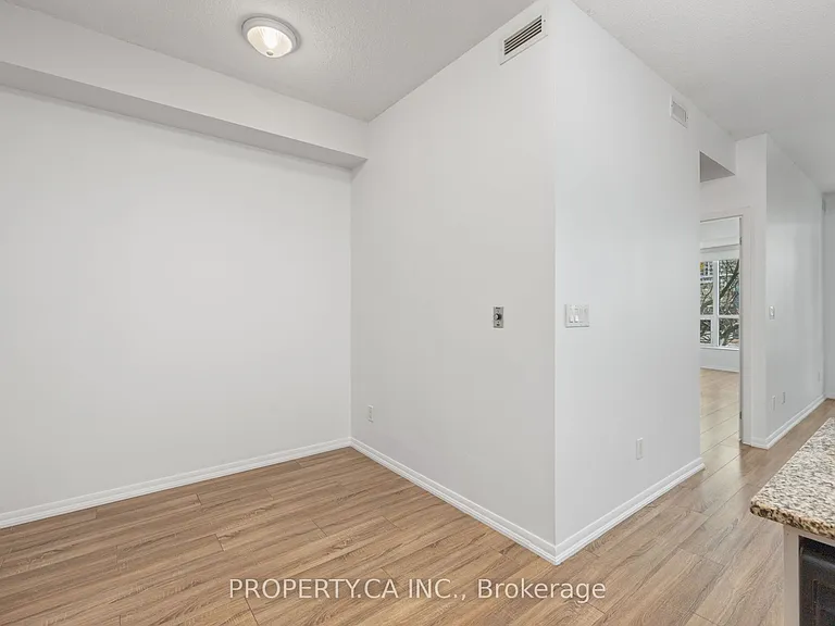 231 Fort York Blvd #223 — Photo 18