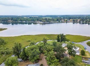 765 Vaniman Island Dr, Brooklyn, MI 49230