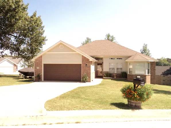 1704 Rosewood Drive, Neosho, MO 64850