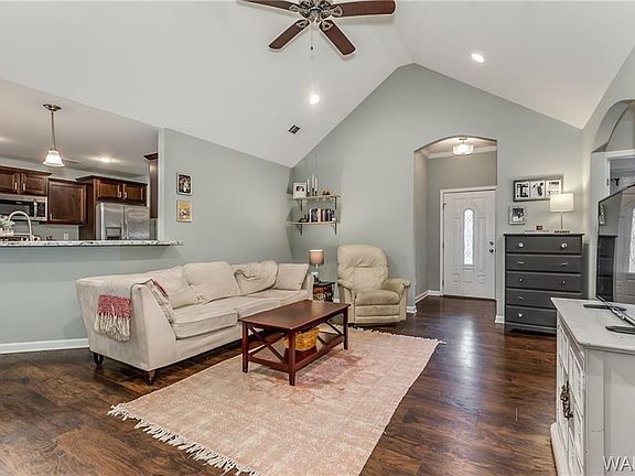 2nd image of 6221 Mimosa Gardens Cir