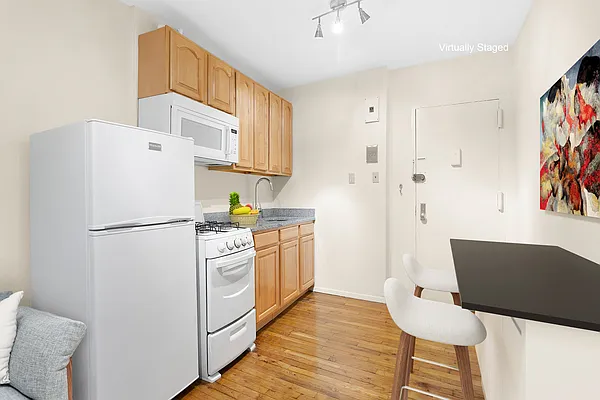 Rented by Corcoran | media 2