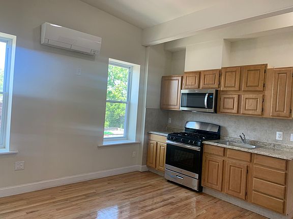 5th image of 220-01 Hempstead Ave #3R