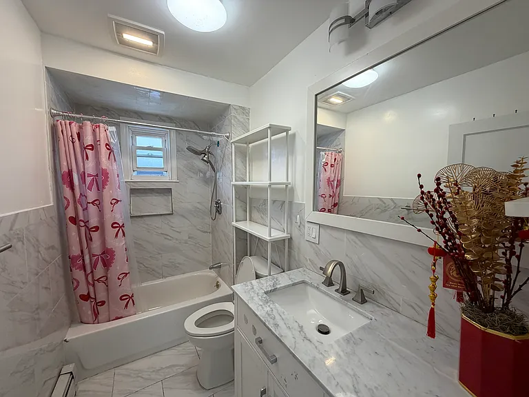 72 Emerald St #2 — Photo 9