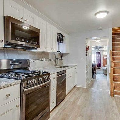 4th image of 2228 Fleet St