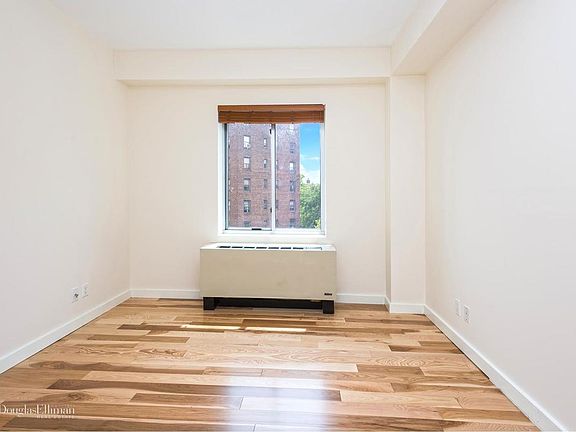 5th image of 353 E 104th St #5B