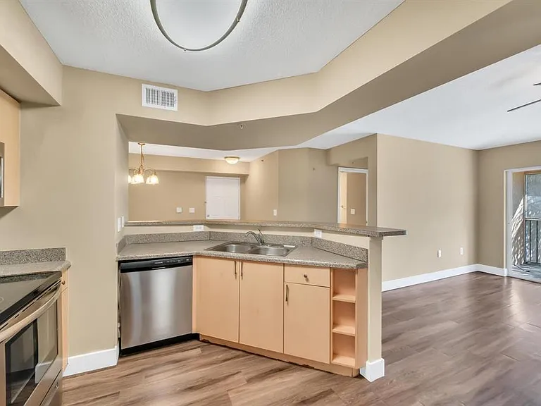 3702 NW Mediterranean Ln #103 — Photo 2