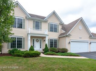 38W569 McQuire Pl, Geneva, IL 60134