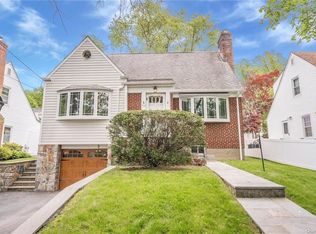 92 Dunwoodie St, Scarsdale, NY 10583
