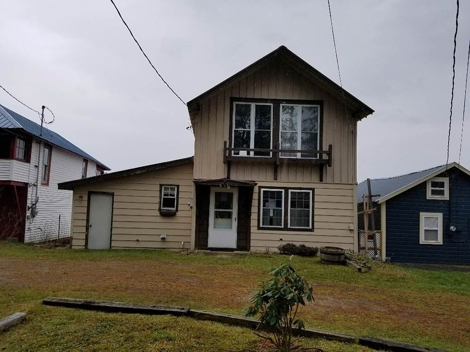 1st image of 21 River St