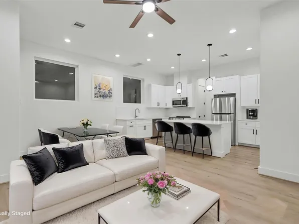 203 Danna Ln #A, Houston, TX 77009